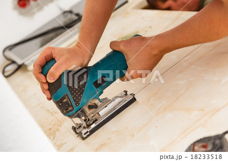 Installing new hob in modern kitchen Installing new hob in modern kitchen 18233518