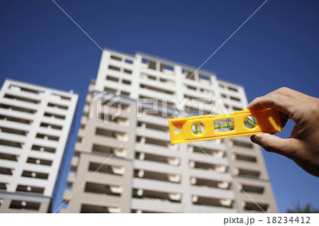 マンションと水準器 18234412