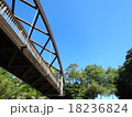 橋と青空 18236824