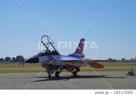 開発用機体のF-2支援戦闘機 18237009