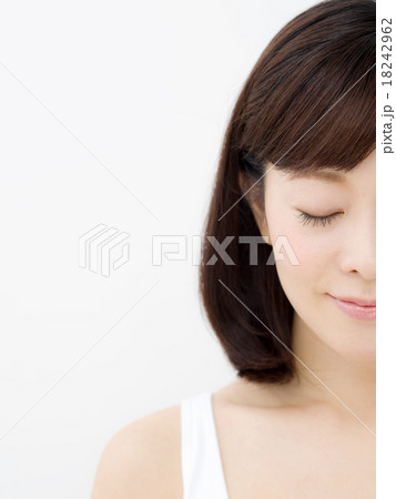 スキンケア・女性 18242962