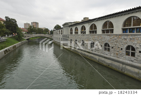 Ljubljanica River and Central Market, Slovenia 18243334