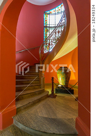 spiral staircase 18249334