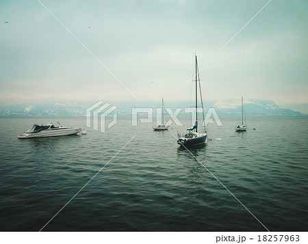 Small yachts on the lake in winter 18257963