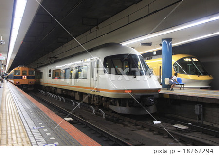 近鉄名古屋線の特急車両 近鉄名古屋線の特急車両 18262294