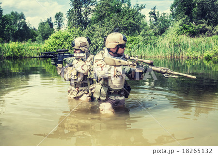 Navy SEALs  18265132