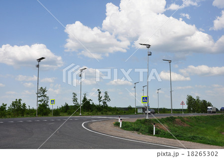 Knitted doily on the teapot  18265302