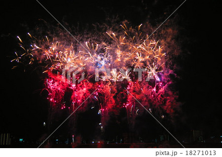 北区花火会の打ち上げ花火 18271013