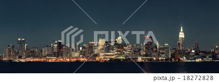 Midtown Manhattan skyline 18272828