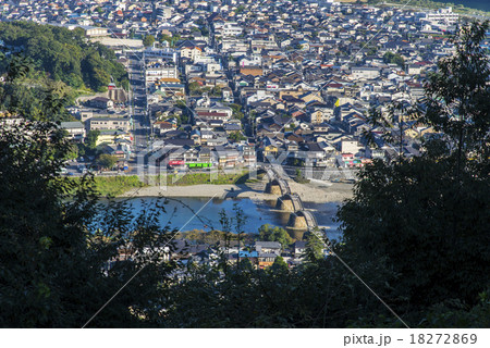 錦帯橋と岩国市街 18272869