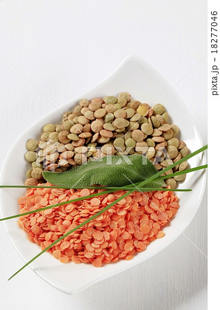 Dried lentils 18277046