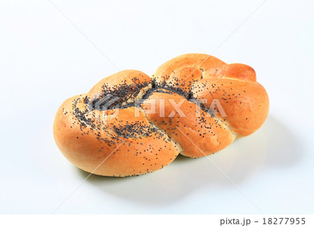 Poppy seed bun 18277955
