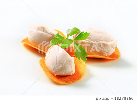 Savory mousse on crisps Savory mousse on crisps 18278366