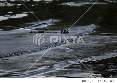 Crude oil on oil spill 18281187