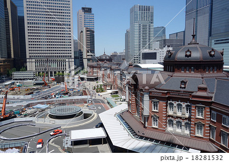 東京駅丸の内口駅前広場整備工事中 18281532