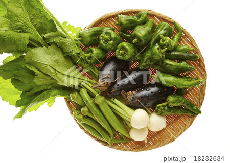 不揃いな野菜 18282684