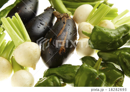不揃いな野菜の写真素材 1693