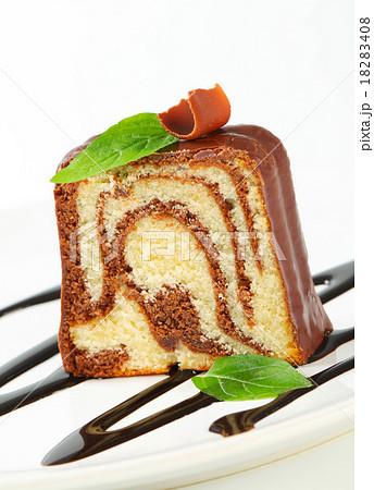 Marble pound cake 18283408