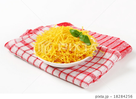 Dried egg noodles Dried egg noodles 18284256