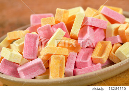 Pez fruit candy 18284530