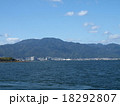 比叡山と琵琶湖 18292807