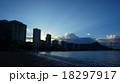 ハワイの朝日 18297917