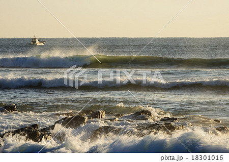 逆風の中での漁 逆風の中での漁 18301016