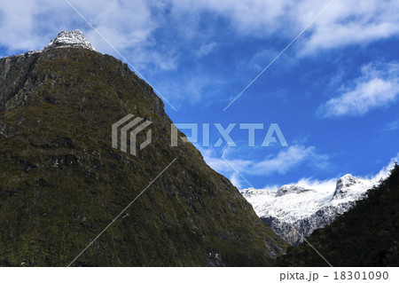 Mountains Mountains 18301090