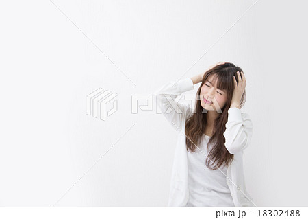 部屋着(白バック) 18302488