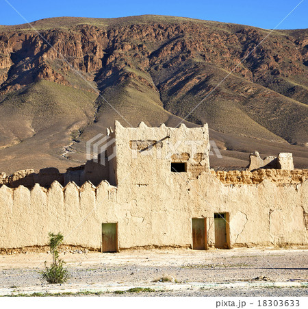 hill africa in morocco the old contructio  18303633