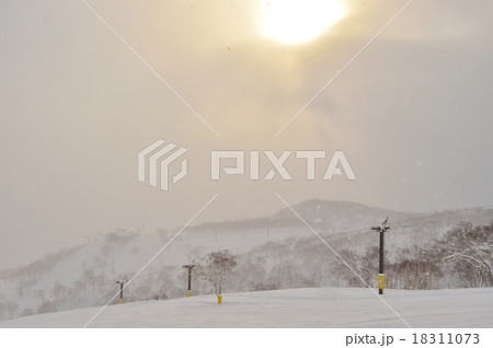 ニセコ 真冬のグランヒラフスキー場 ニセコ 真冬のグランヒラフスキー場 18311073