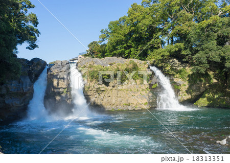 裾野市　五竜の滝 18313351