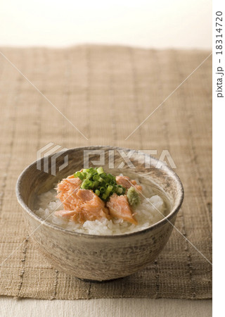 ささっと食べる鮭茶漬け 18314720