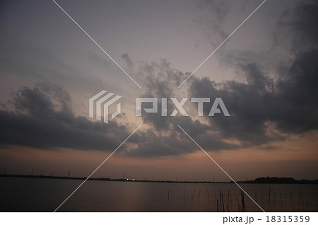 牛久沼の夕景 牛久沼の夕景 18315359