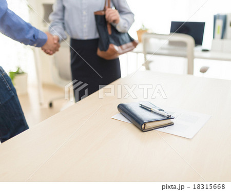 会議デスク 18315668