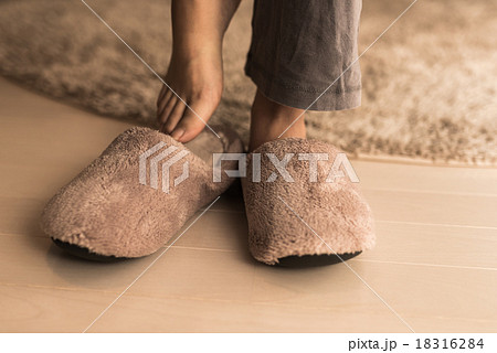 ルームシューズ　もこもこ. 18316284