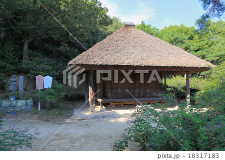 俳諧の祖山崎宗鑑終の住処、香川県観音寺市興昌寺境内「一夜庵」 俳諧の祖山崎宗鑑終の住処、香川県観音寺市興昌寺境内「一夜庵」 18317183