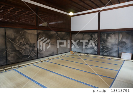 京都「建仁寺」本坊方丈の襖絵:雲龍図 京都「建仁寺」本坊方丈の襖絵:雲龍図 18318791