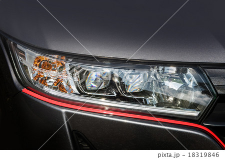 ヘッドライト Headlight of the car ヘッドライト Headlight of the car 18319846