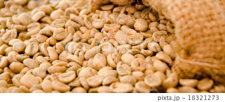 Coffee beans. 18321273