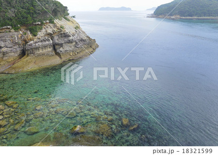 上五島の澄んだ海/長崎県 新上五島町 上五島の澄んだ海/長崎県 新上五島町 18321599