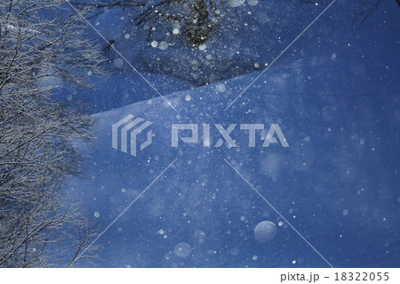 揺らめくダイヤモンドダスト 18322055