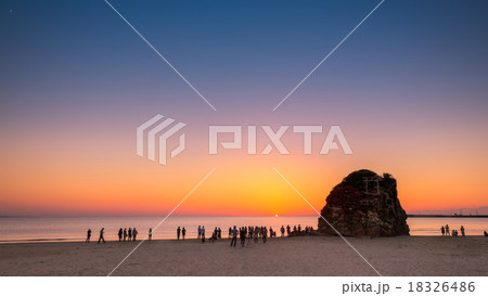 夕暮の稲佐の浜 夕暮の稲佐の浜 18326486