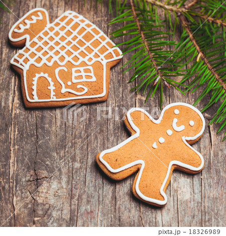 Gingerbreads and fir tree Gingerbreads and fir tree 18326989
