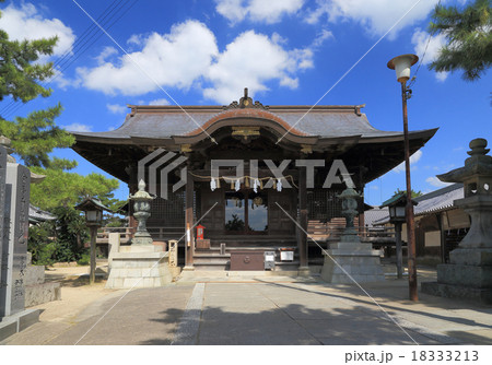 観音寺市琴弾山山頂「琴弾八幡宮」拝殿（神仏分離までの四国霊場第68番札所） 18333213
