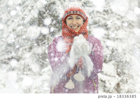 winter fun girl holiday portrait nature winter fun girl holiday portrait nature 18336385