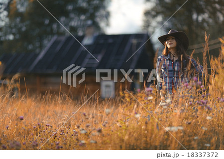American portrait of a young woman farmer Indian Summer American portrait of a young woman farmer Indian Summer 18337372