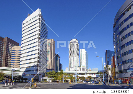 梅田新道のビル群 18338304