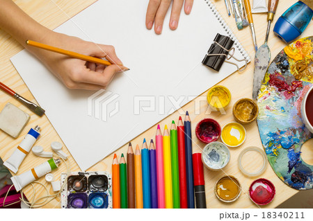 artistic background is 4 artistic background is 4 18340211