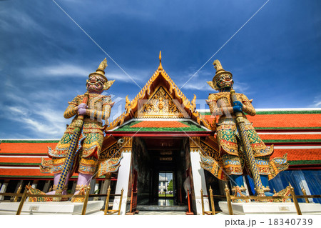 Giant in Wat Phra Kaew Giant in Wat Phra Kaew 18340739